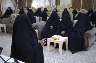 شعبة التوجيه الديني تنظم برنامجًا تطويريًا بعنوان (مفتاح البصيرة) للملاكات النسوية