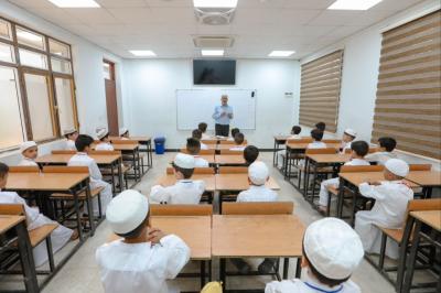 بالصور.. الدورات القرآنية الصيفية بيومها الأول تشهد حضوراً ملفتًا للأطفال