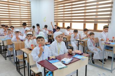 المجمع العلمي يقدم مليون وثمان مئة ألف وجبة تغذية للطلبة المشاركين بدوراته الصيفية