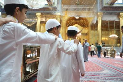 لطلبة الدورات الصيفية.. المجمع العلمي ينظم زيارة لمرقد أبي الفضل العباس (عليه السلام)