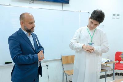المجمع العلمي ينظم اختبارات نظرية وعملية لطلبة مشروع الدورات الصيفية