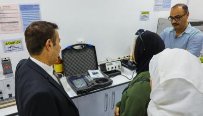 وفد وزارة البيئة يبحث مع مختبر جامعة العميد سبل التعاون في مجال البيئة والمياه