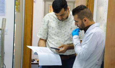 وفد وزارة البيئة يبحث مع مختبر جامعة العميد سبل التعاون في مجال البيئة والمياه