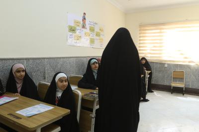 بنسختها الثامنة.. شعبة مدارس الكفيل النسوية تنظم الدورة الصيفية (رياحين الكفيل)