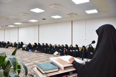 مركز الثقافة الأسرية ينظم برنامجه التوعوي (واحة الثقافة)