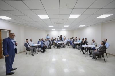 استمرار الورش التدريبية في برنامج التحسين المدرسي الخاص بمديري مجموعة العميد