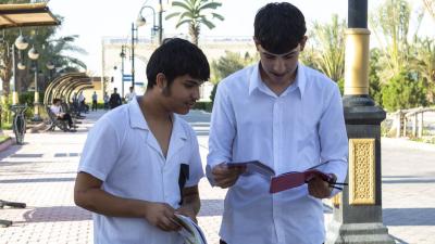 المئات من طلبة السادس الإعدادي يؤدّون الامتحانات النهائية في جامعة الكفيل