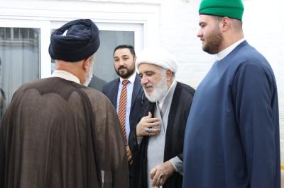 وفود العتبة العباسية المقدسة توزع دعوات أسبوع الإمامة الدولي لمكاتب مراجع الدين العظام