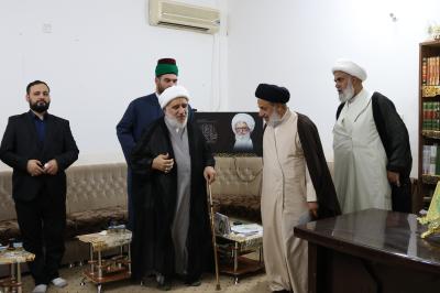 وفود العتبة العباسية المقدسة توزع دعوات أسبوع الإمامة الدولي لمكاتب مراجع الدين العظام