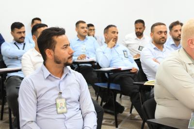 أكاديمية التطوير الإداري تباشر بتدريب (50) منتسبًا على المهارات والأسس العلمية