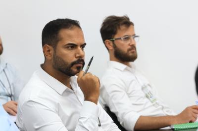 أكاديمية التطوير الإداري تباشر بتدريب (50) منتسبًا على المهارات والأسس العلمية