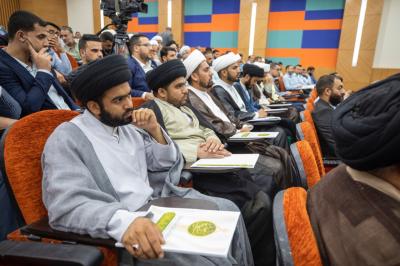  باحث يناقش بناء الإنسان ضمن الهوية الاسلامية وفق تراث الإمام علي (عليه السلام)