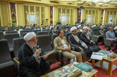 بحث يختص بدراسة دور الإمامين الباقر والصادق (عليهما السلام) بإرجاع الشيعة للفقهاء
