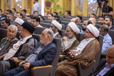 باحث من الحوزة العلمية يقدم ورقة بحثية حول الجوانب النظرية للدعاء عند الإمام الباقر (عليه السلام)