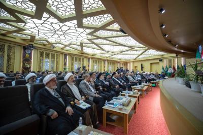 باحث يستعرض أثر سيرة أهل البيت (عليهم السلام) في إصلاح العقائد والأفكار