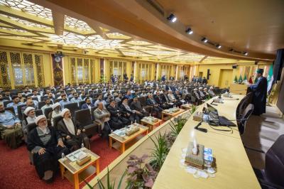 باحث يستعرض أثر سيرة أهل البيت (عليهم السلام) في إصلاح العقائد والأفكار