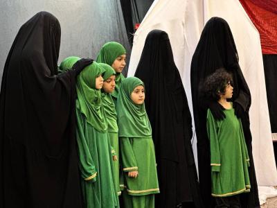 بذكرى عاشوراء.. شعبة التوجيه الديني النسوي تقيم مجلس عزاء حسينيّ للزائرات