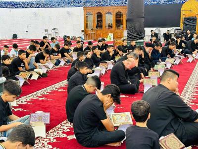 في قضاء الهندية... المجمع العلمي يقيم مجلساً عزائياً بمشاركة طلبة حفظ القرآن