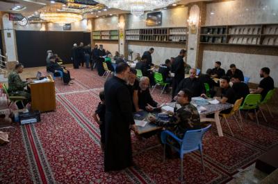 قسم الشعائر يواصل إصدار الكفالات القانونية للمواكب المشاركة في زيارة الأربعين