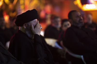 أهالي بابل ينظمون مراسيم رفع راية الإمام الحسن (عليه السلام) بذكرى استشهاده