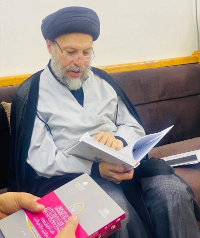 وفد قسم الشؤون الفكريّة يقدّم دعوةً للسيد رياض الحكيم لحضور مؤتمر دار الرسول الأعظم العلميّ الثالث