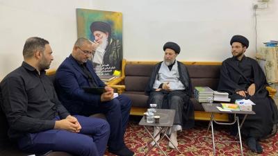 وفد قسم الشؤون الفكريّة يقدّم دعوةً للسيد رياض الحكيم لحضور مؤتمر دار الرسول الأعظم العلميّ الثالث