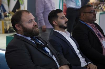 جامعة الكفيل تستعرض منصة السراج في معرض العراق للتعليم