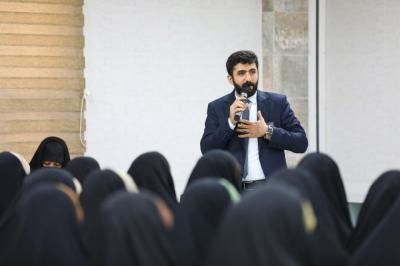 بالتعاون مع مشروع أجر الرسالة.. قسم التربية والتعليم يقيم ورشاً تثقيفيّة للملاكات التعليميّة النسوية