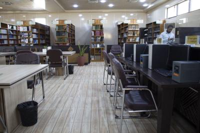 جملة من الخدمات والأنشطة تقدمها مكتبة جامعة العميد لرفع جودة العملية التعليمية