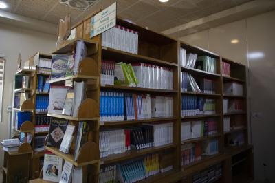 جملة من الخدمات والأنشطة تقدمها مكتبة جامعة العميد لرفع جودة العملية التعليمية