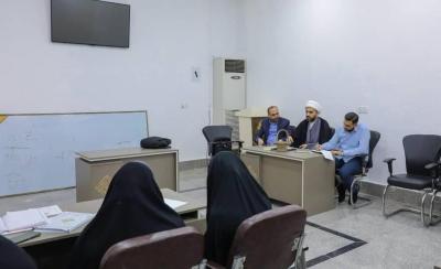 قسم الشؤون الفكرية يقدّم محاضرة حول تعزيز الروح الإيجابية في جامعة العميد