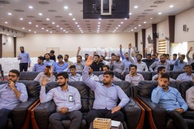قسم العلاقات يقدّم ورشة للتعريف بالعتبة العبّاسية لأكثر من مئة منتسب