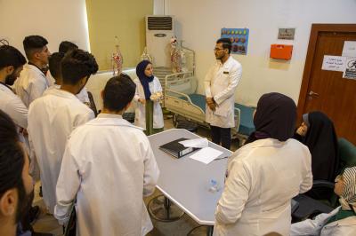 جامعة العميد: تحديث المناهج الدراسية الطبية بشكل مستمر لمواكبة نظم التعليم العالمية
