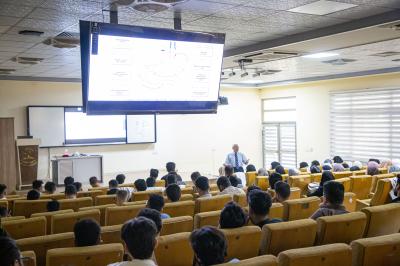 جامعة العميد: تحديث المناهج الدراسية الطبية بشكل مستمر لمواكبة نظم التعليم العالمية