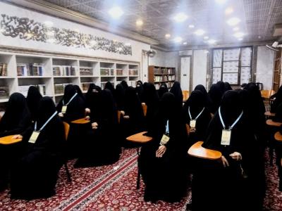 شعبة التوجيه الديني النسوي تنظم محاضرة للمتطوعات حول خدمة الزائرات