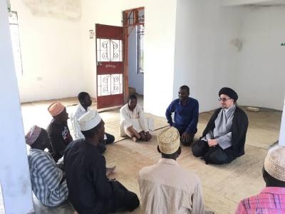 قسم الشؤون الفكرية يبحث مع جمعية خيرية في تنزانيا سبل التعاون المشترك