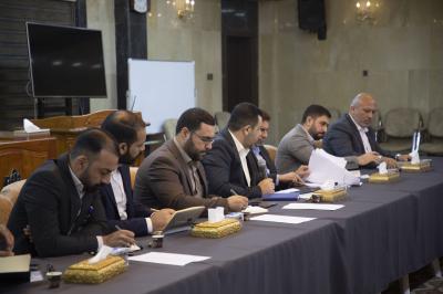 مركز الكفيل للإعلان والتسويق يهيئ المستلزمات الخاصة بحفل تخرج (بنات الكفيل)