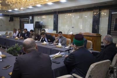 مركز الكفيل للإعلان والتسويق يهيئ المستلزمات الخاصة بحفل تخرج (بنات الكفيل)