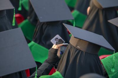 العتبة العباسية تطلق فعاليات الفترة المسائية لحفل التخرّج المركزي لطالبات الجامعات العراقية