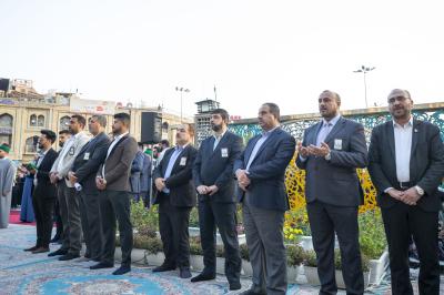 طلبة الجامعات يرددون عهد الولاء للوطن وخدمة أهله عند المراقد الطاهرة