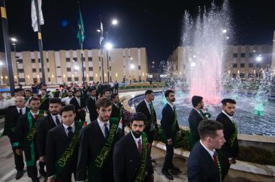 حفل التخرج المركزي لطلبة الجامعات العراقية يشهد تكريم عدد من عوائل الشهداء