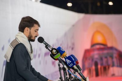 حفل التخرج المركزي لطلبة الجامعات العراقية يشهد تكريم عدد من عوائل الشهداء