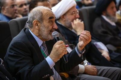  باحث يقدم دراسة تحليلية لمنهج المقدس الأردبيلي في حاشية التجريد