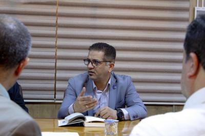 جمعية العميد تعقد اجتماعًا لمناقشة مجموعة من المشاريع البحثية للمؤتمرات