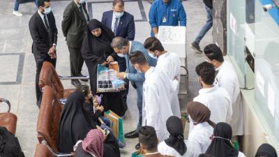 وفد جامعة الكفيل يزور مستشفى الوطني للأورام وامراض الدم 