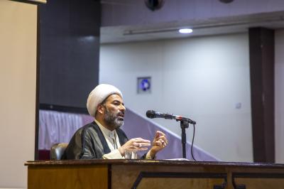 قسم الشؤون الدينية يقدّم محاضرة حول المسائل الابتلائية للمنتسبين الجدد