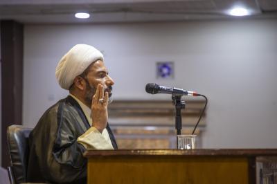 قسم الشؤون الدينية يقدّم محاضرة حول المسائل الابتلائية للمنتسبين الجدد