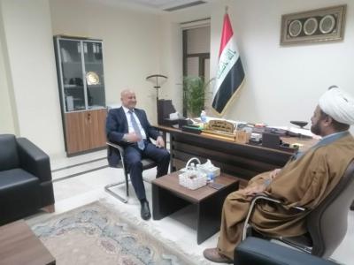 مستشار رئيس الوزراء لشؤون حقوق الإنسان يشيد بجهود المركز العراقي لتوثيق جرائم التطرّف
