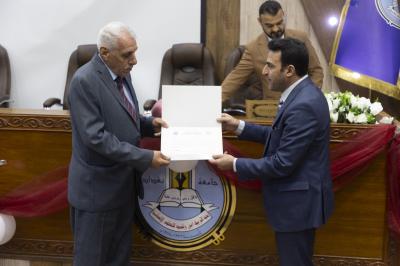 باحث من العتبة العباسية يناقش دور اللغة العربية في مواقع التواصل الاجتماعي