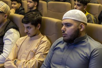 قسم العلاقات العامة يقدّم محاضرة حول تاريخ مدينة كربلاء لوفدٍ أجنبي